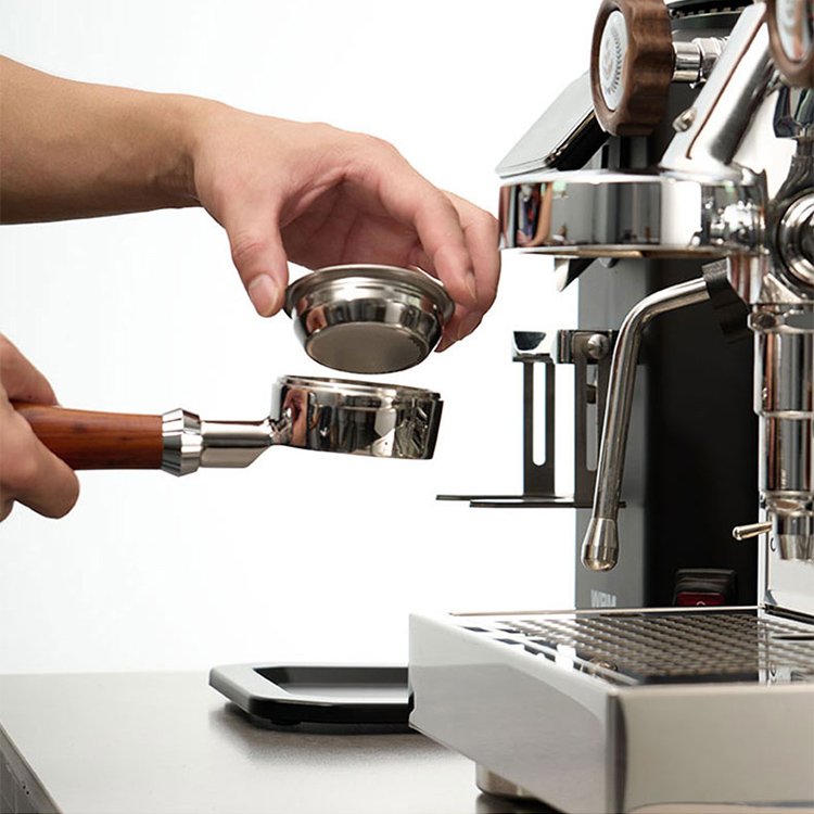 naked portafilter extraction