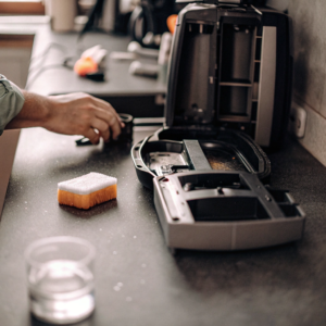 cleaning coffee maker
